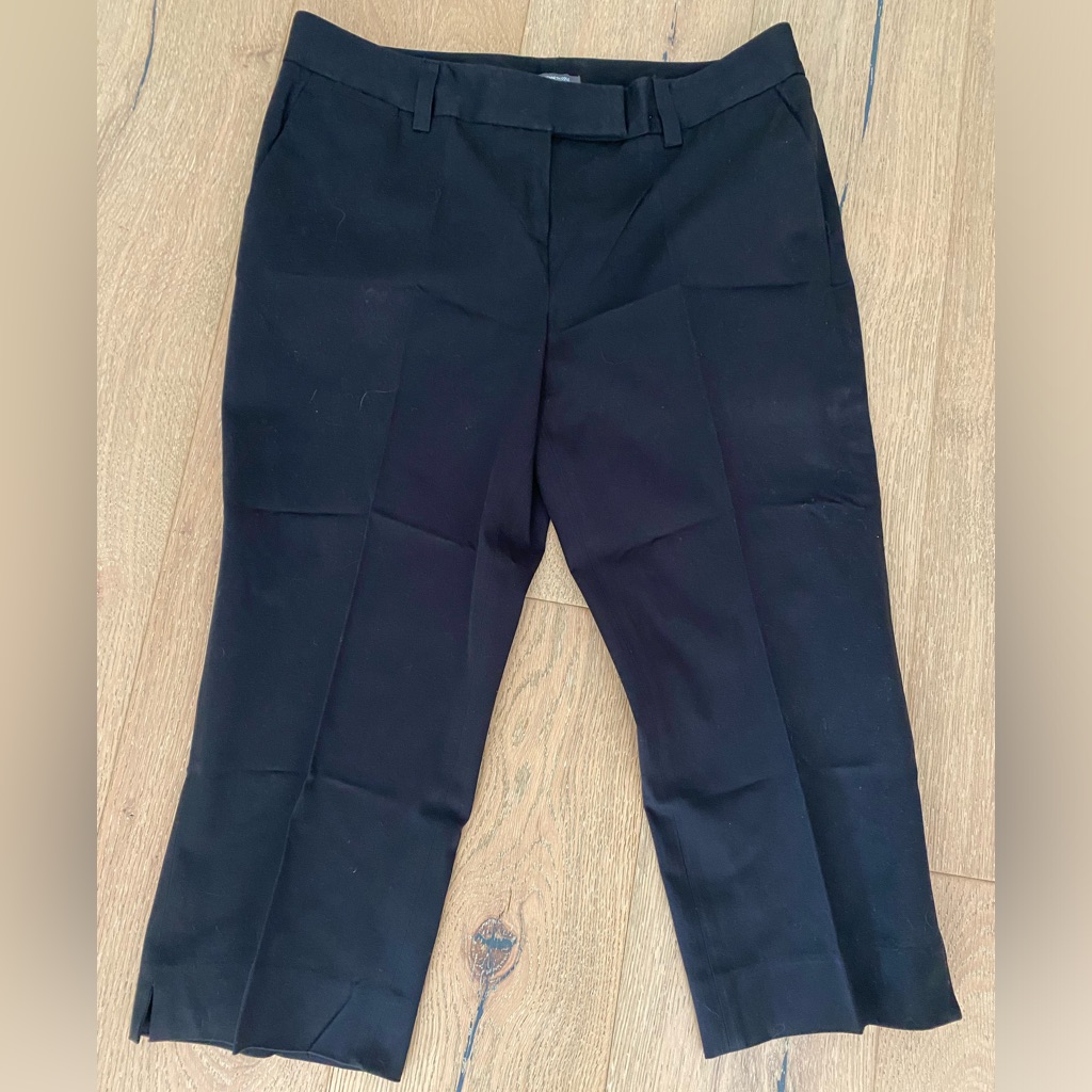 Brand New Black Kenneth Cole Reaction Capris Size 10